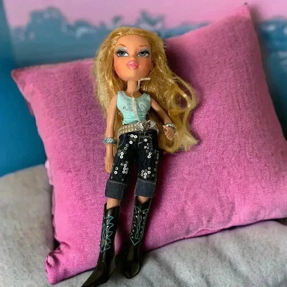 Bratz doll cloe western Y2K - Picture 1 of 5